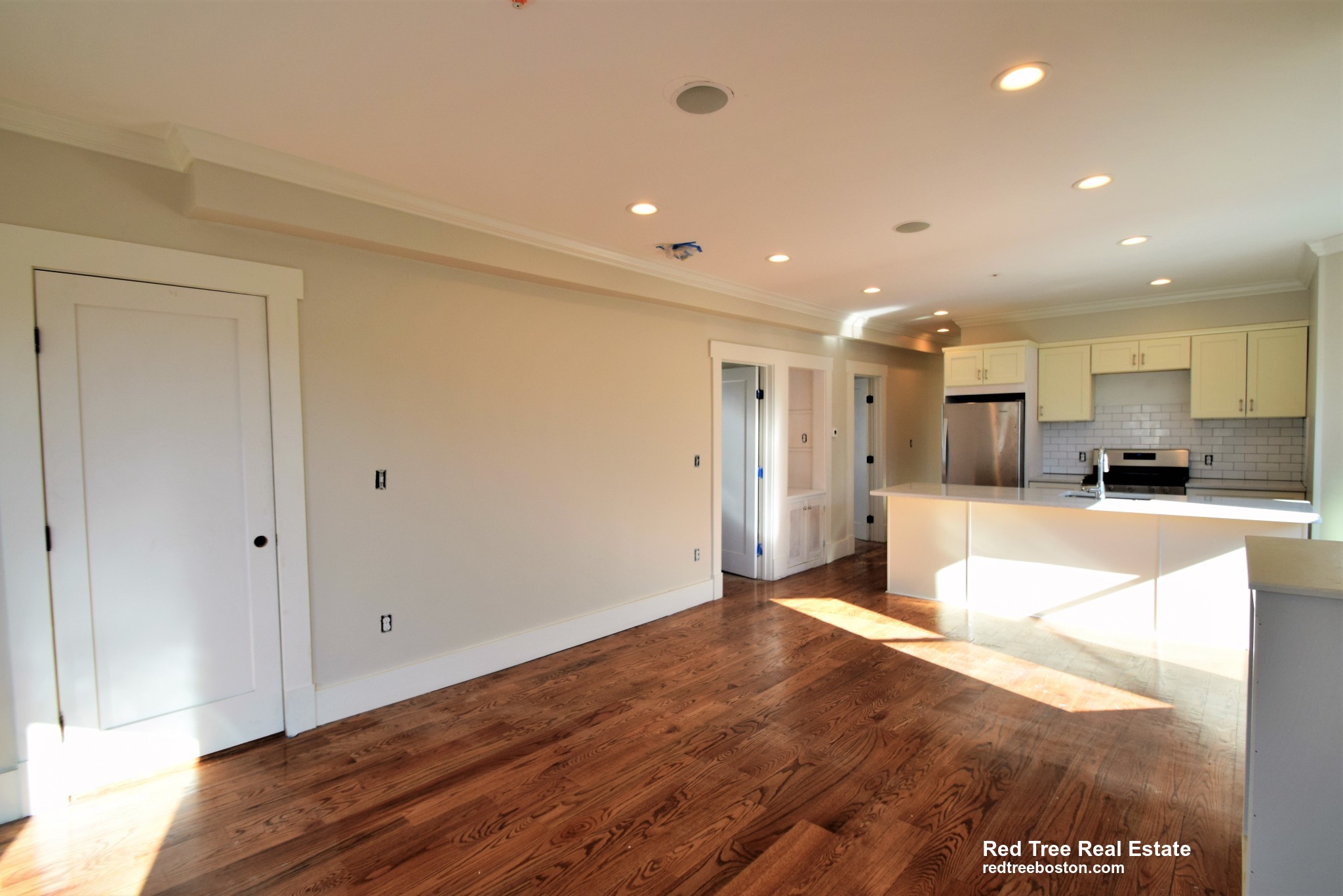 3916 Washington St, Roslindale