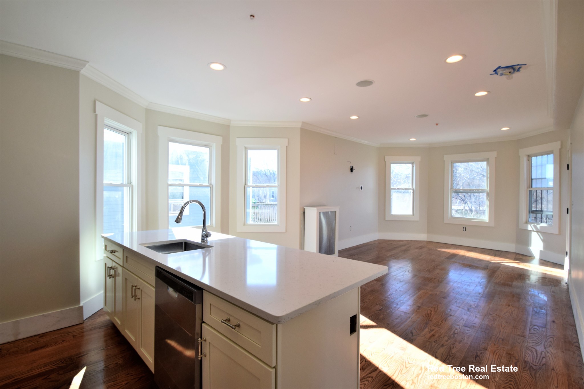 3916 Washington St, Roslindale