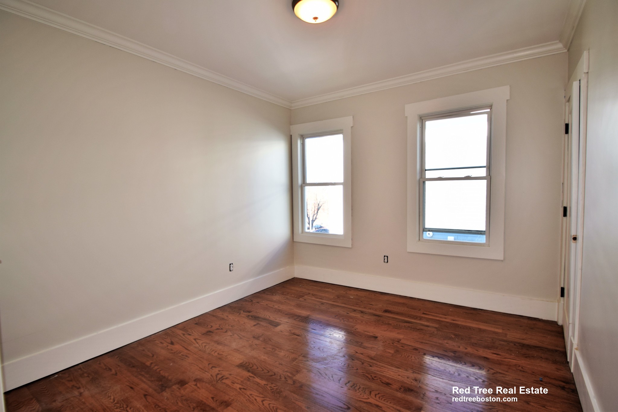 3916 Washington St, Roslindale