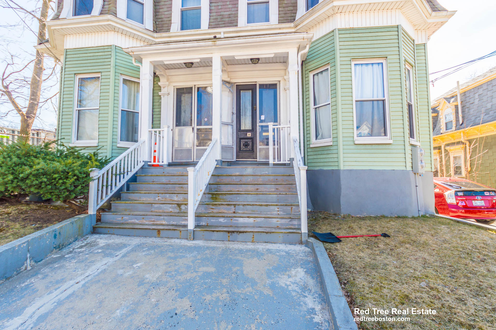 18 Cobden St, Jamaica Plain