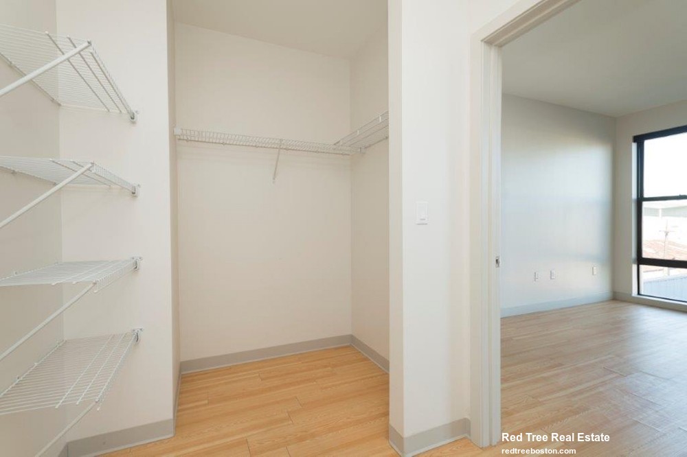 320 D St, South Boston