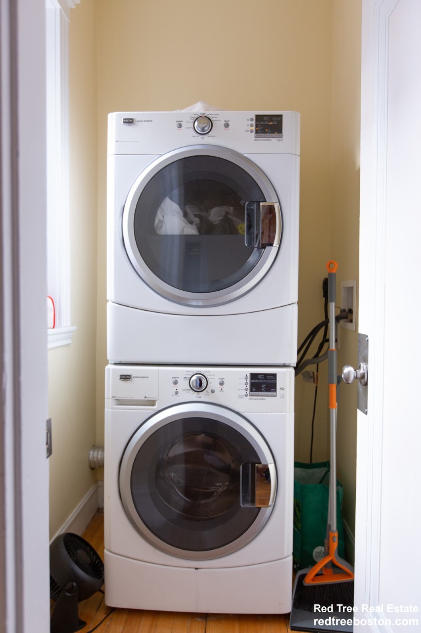 3 bed, 2 bath apartment for rent at 2009 Commonwealth Ave Unit 3, Brighton — photo 14 of 16