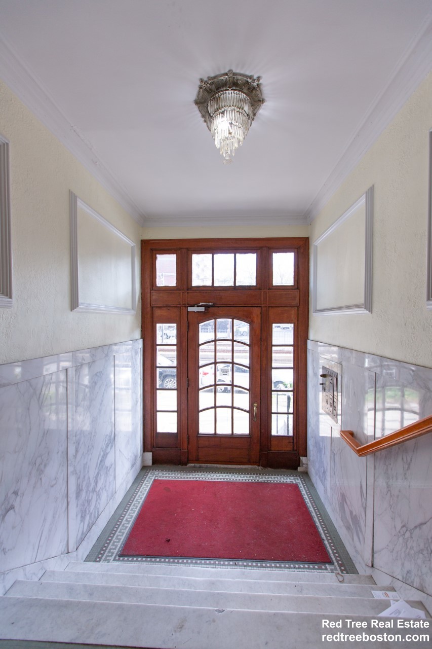 3 bed, 2 bath apartment for rent at 2009 Commonwealth Ave Unit 3, Brighton — photo 16 of 16