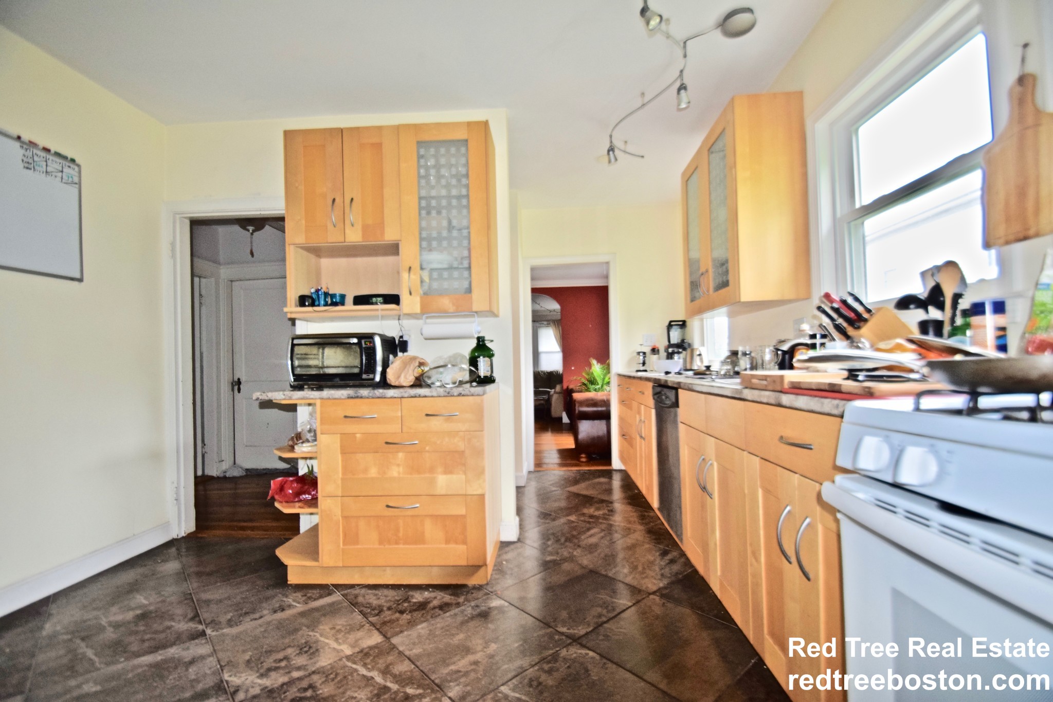 3 bed, 1 bath apartment for rent at 156 Brayton Rd, Brighton — photo 2 of 12