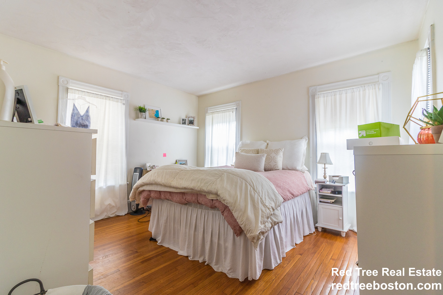 5 bed, 3 bath apartment for rent at 18 Foster St Unit 0, Brighton — photo 11 of 26