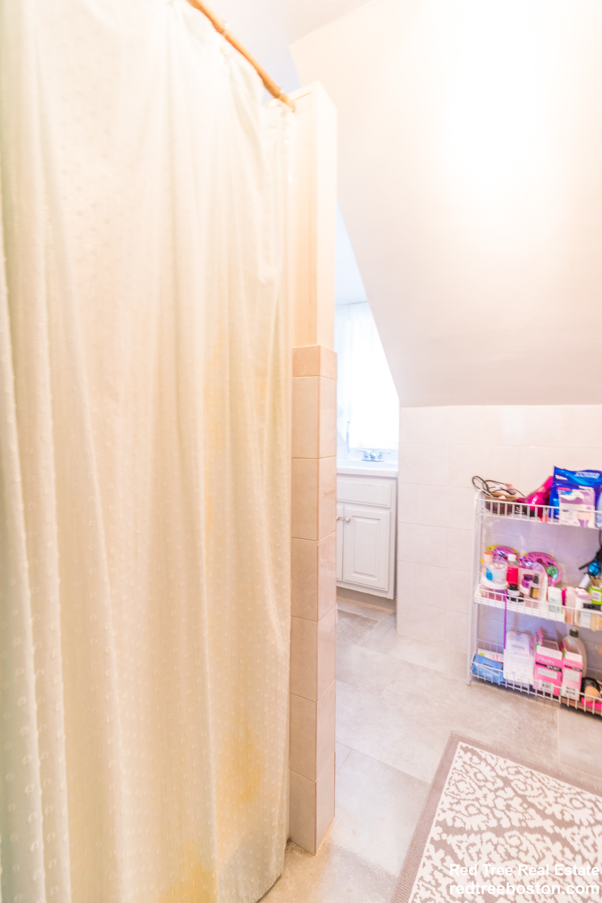 5 bed, 3 bath apartment for rent at 18 Foster St Unit 0, Brighton — photo 17 of 26