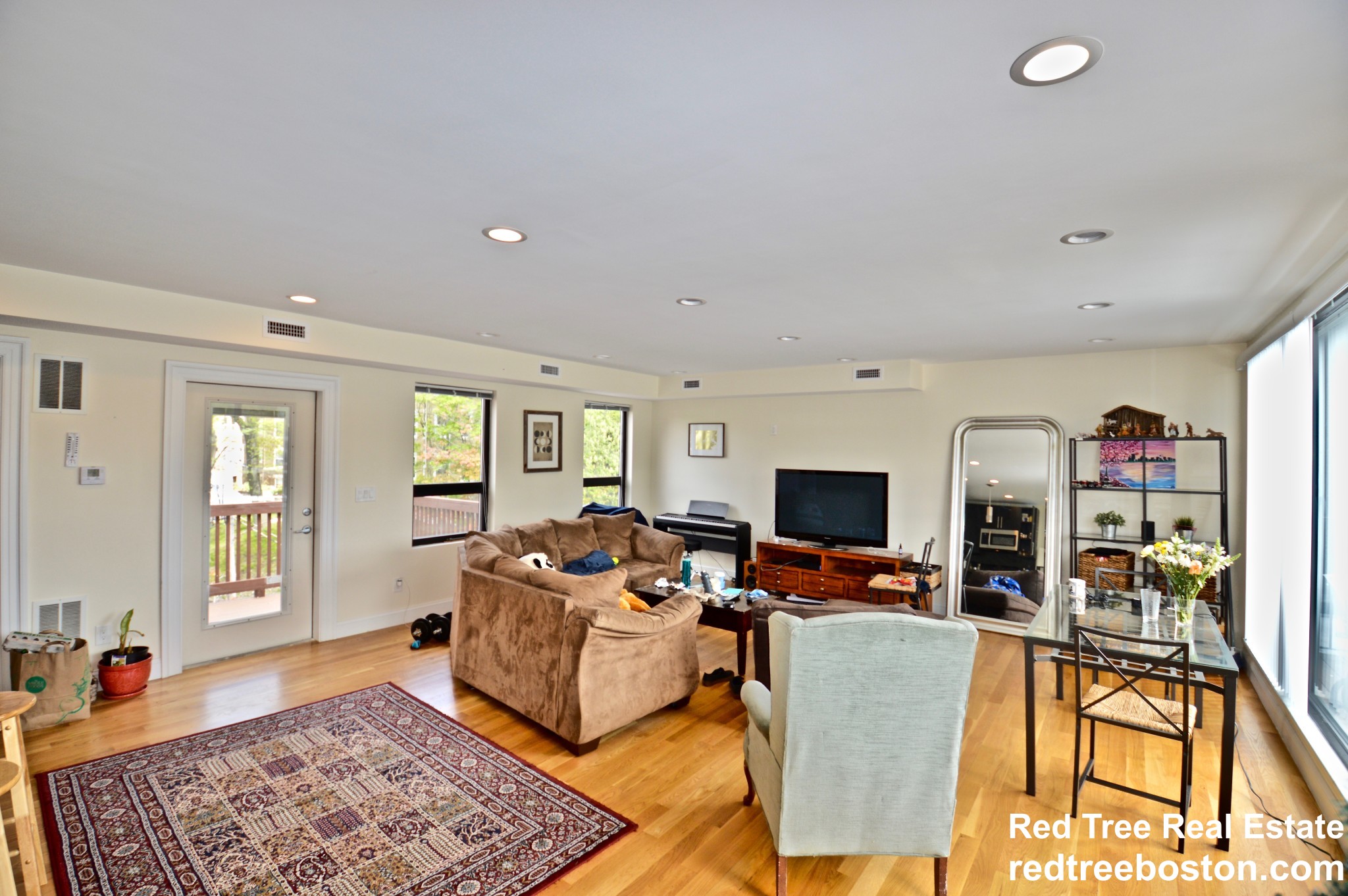 1616 Beacon St, Brookline Hills