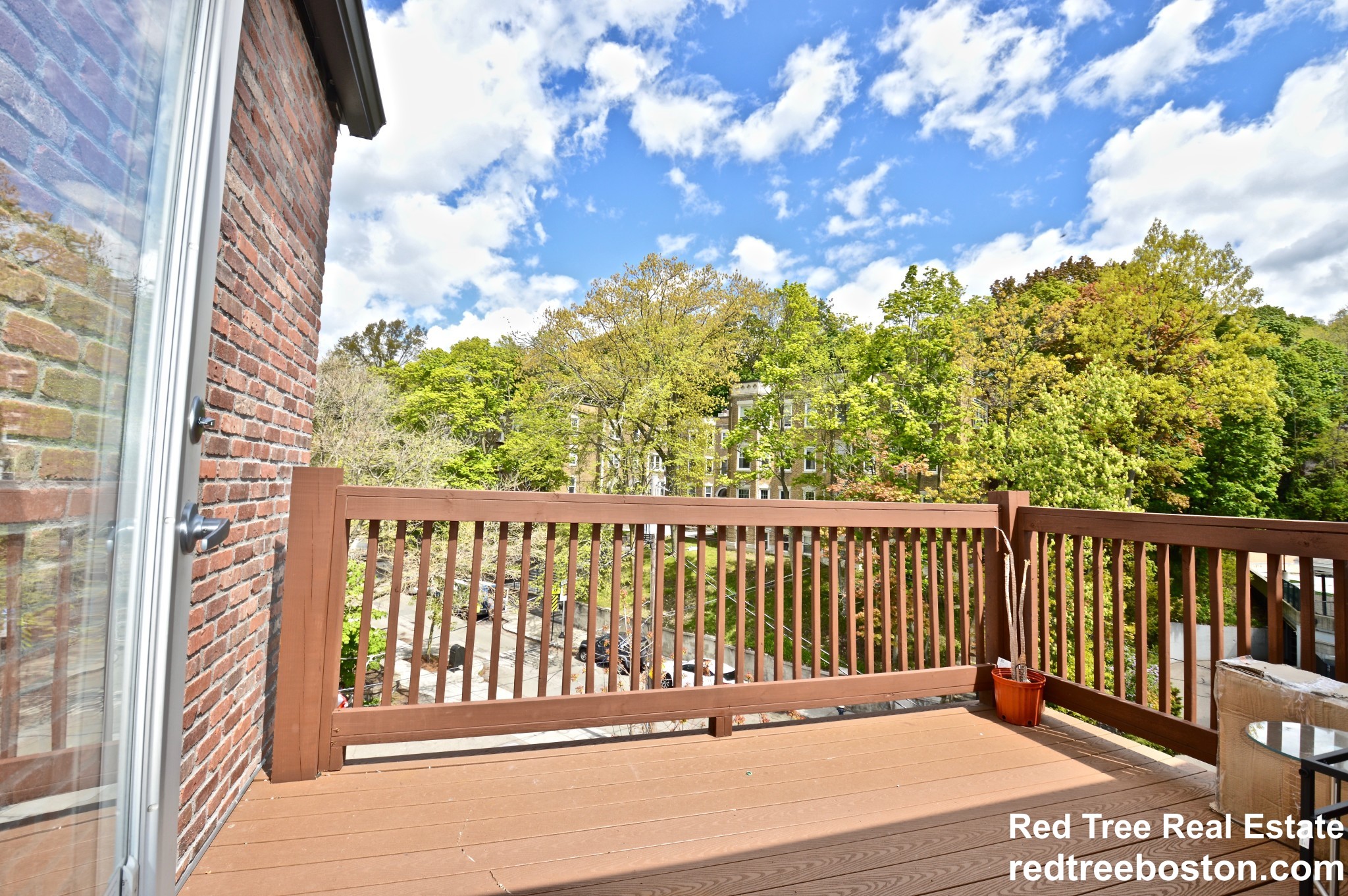 1616 Beacon St, Brookline Hills