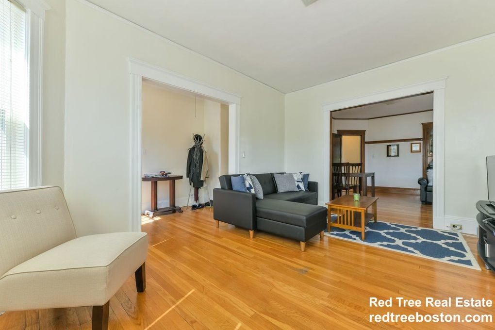 11 Parkton Rd, Jamaica Plain