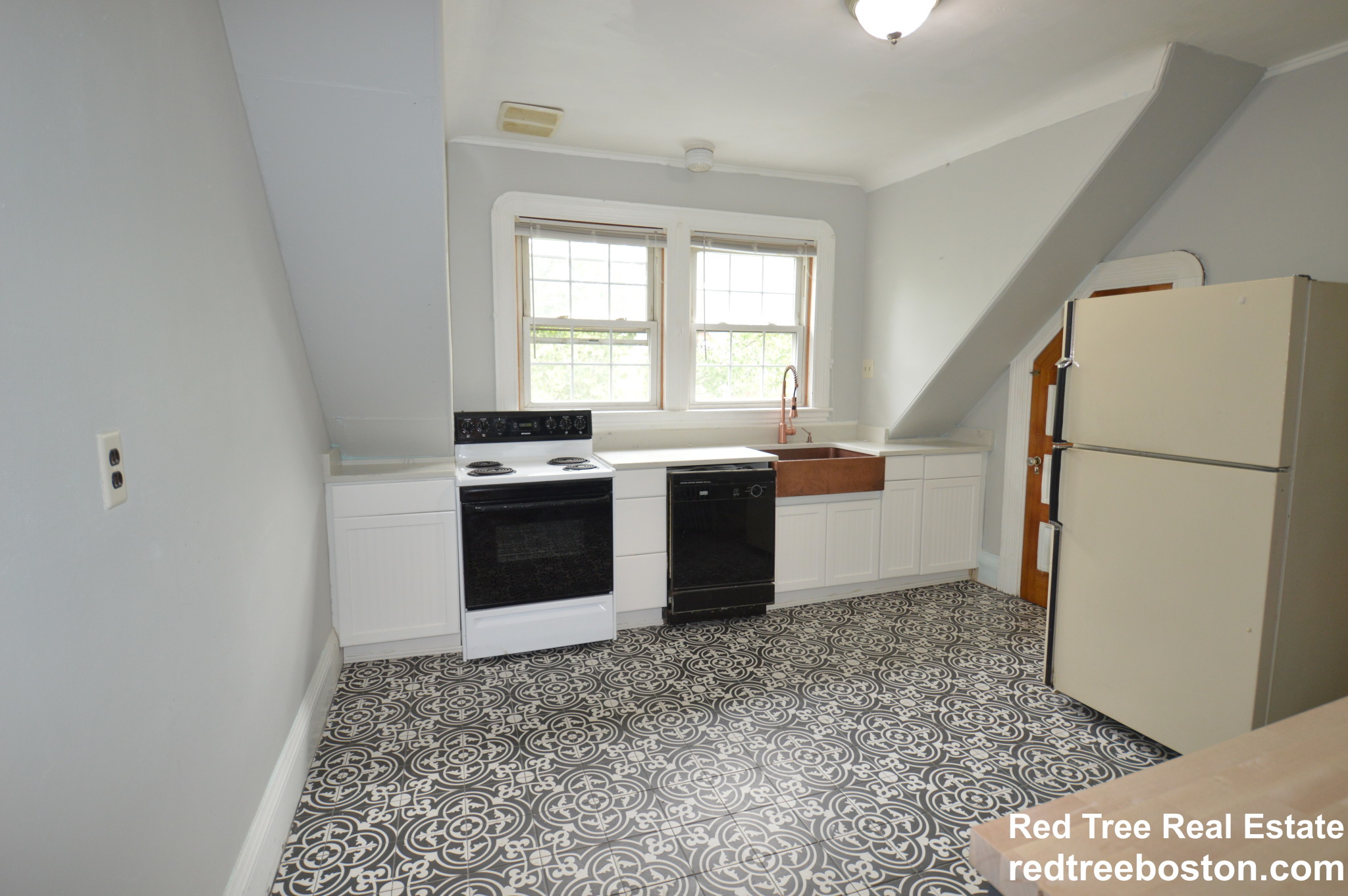 1 bed, 1 bath apartment for rent at 11 Pleasant St Unit 3, Dorchester — photo 6 of 22