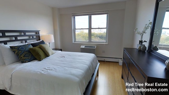 2 bed, 1.5 bath apartment for rent at 185 Freeman St Unit 143, Brookline — photo 4 of 6