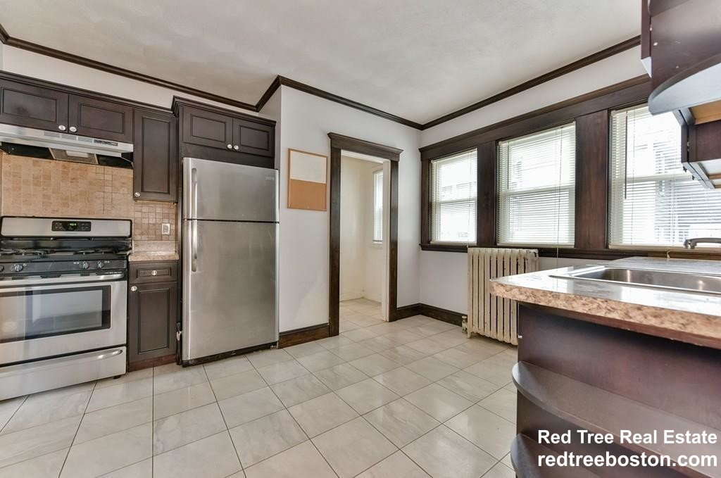 6 Upcrest Rd, Brighton