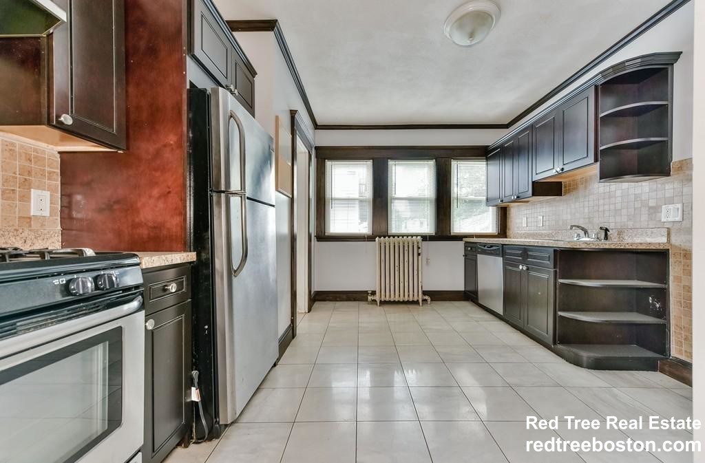 6 Upcrest Rd, Brighton