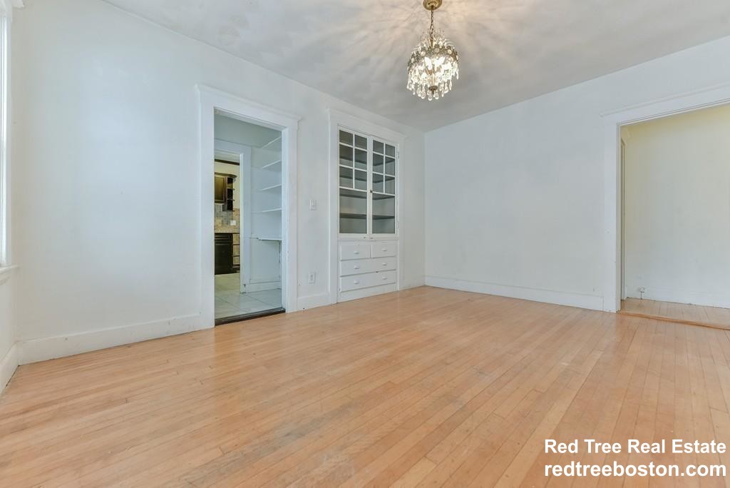 6 Upcrest Rd, Brighton