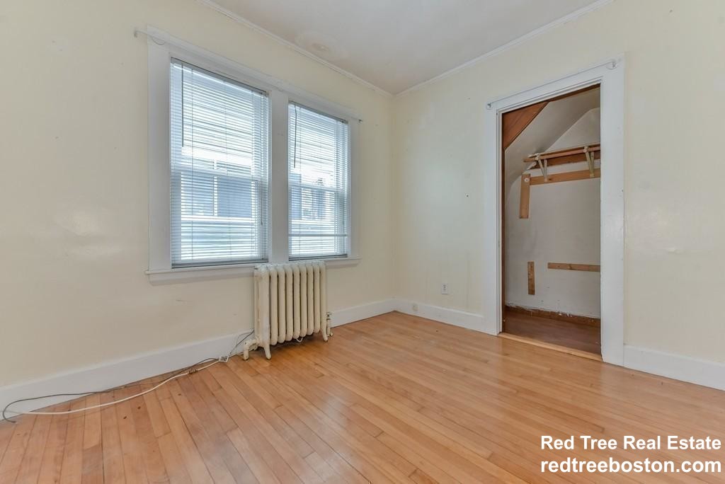 6 Upcrest Rd, Brighton