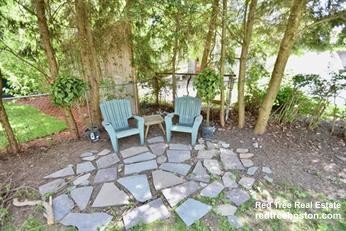 1498 Centre St, Roslindale