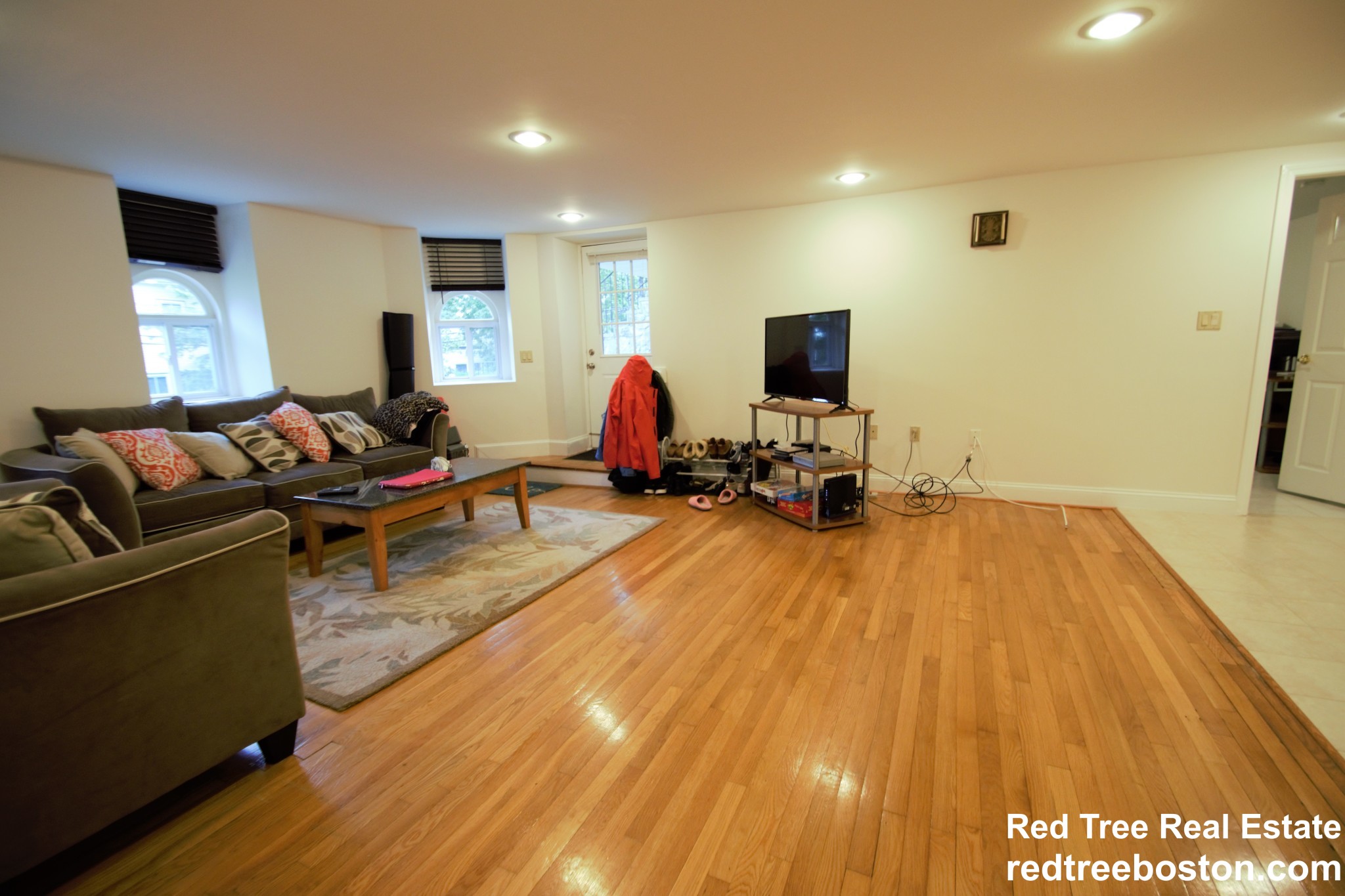 2 bed, 1 bath apartment for rent at 31 York Tr Unit 1, Brookline — photo 6 of 25