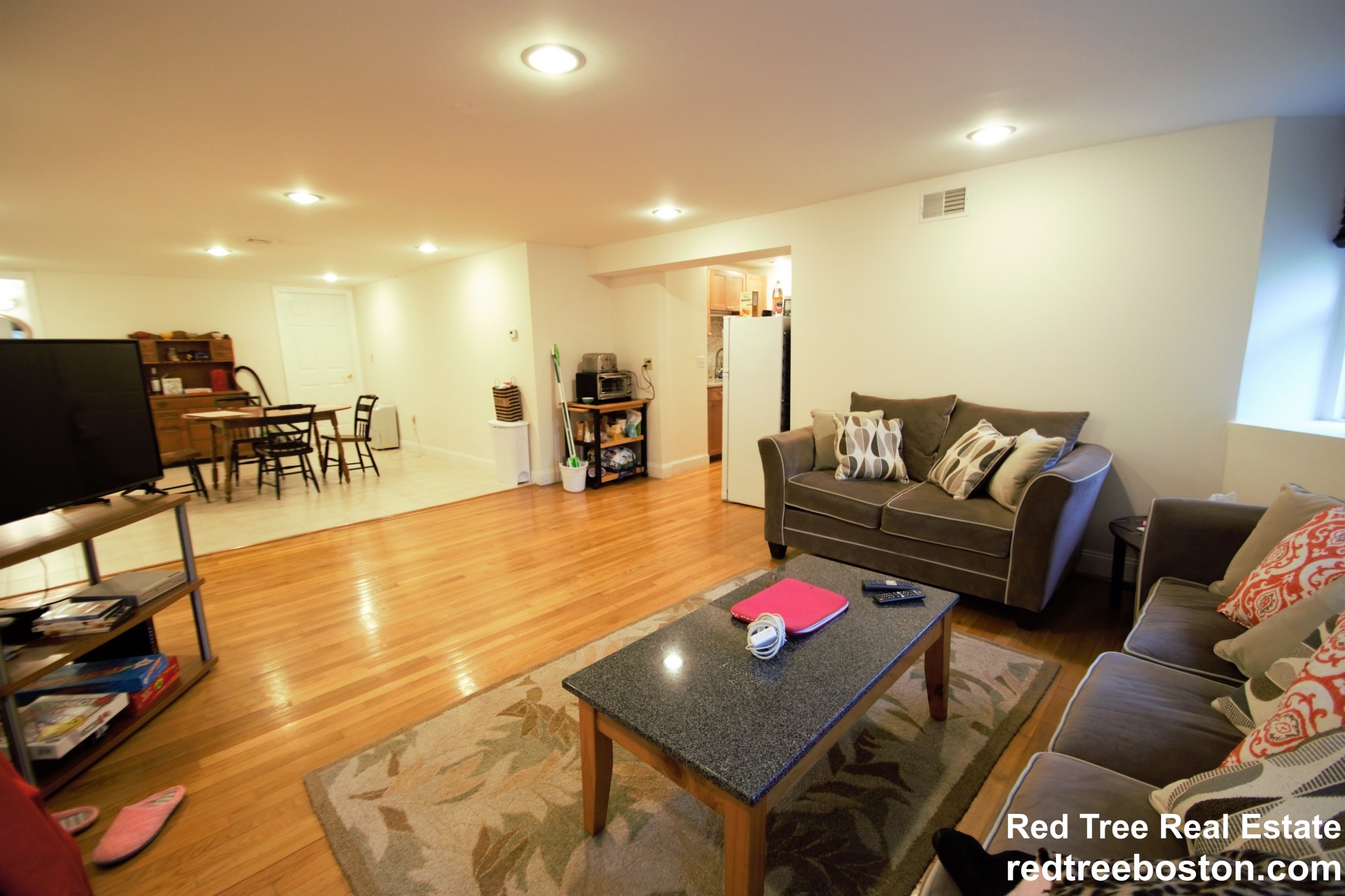 2 bed, 1 bath apartment for rent at 31 York Tr Unit 1, Brookline — photo 3 of 25