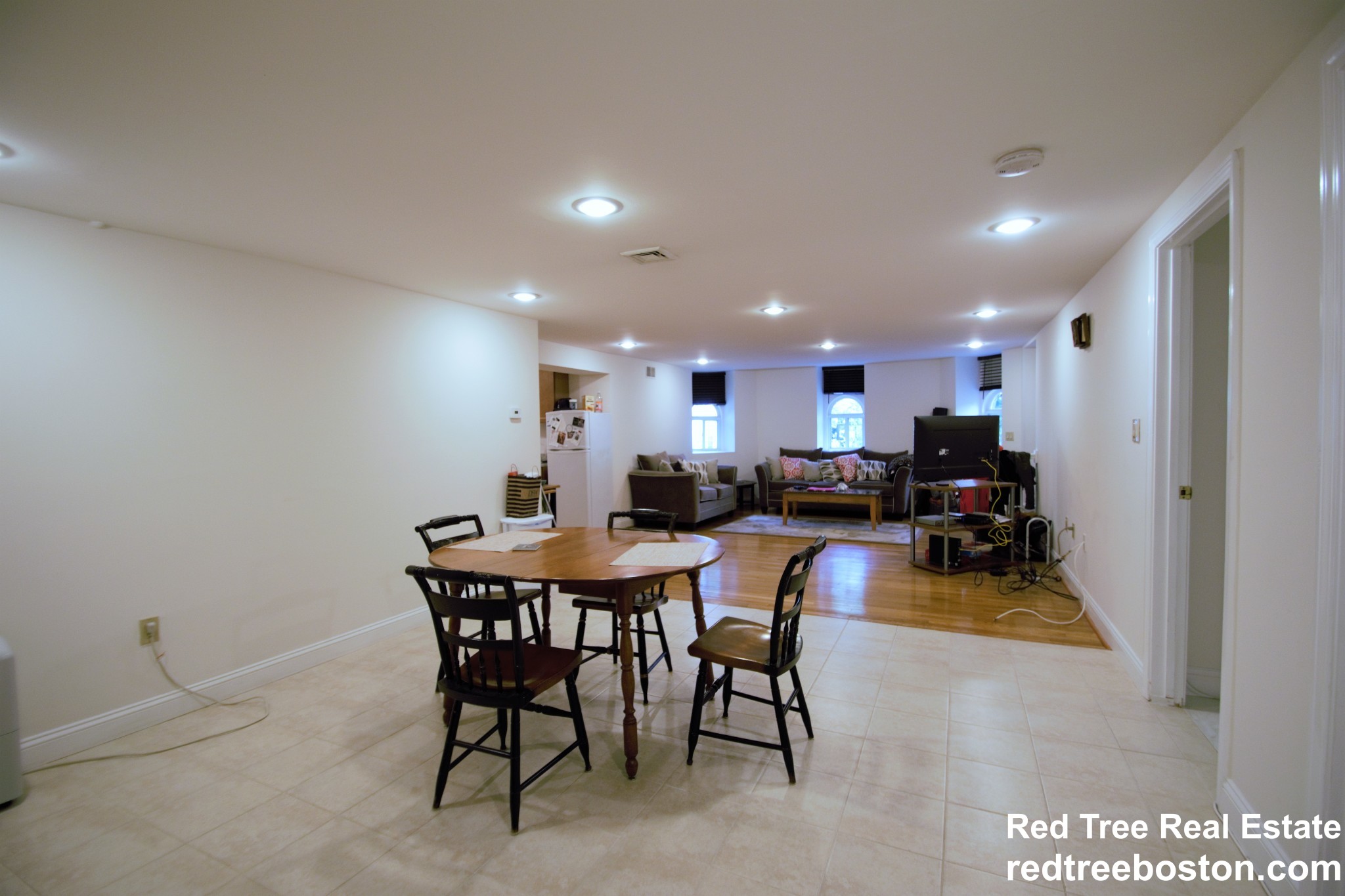 2 bed, 1 bath apartment for rent at 31 York Tr Unit 1, Brookline