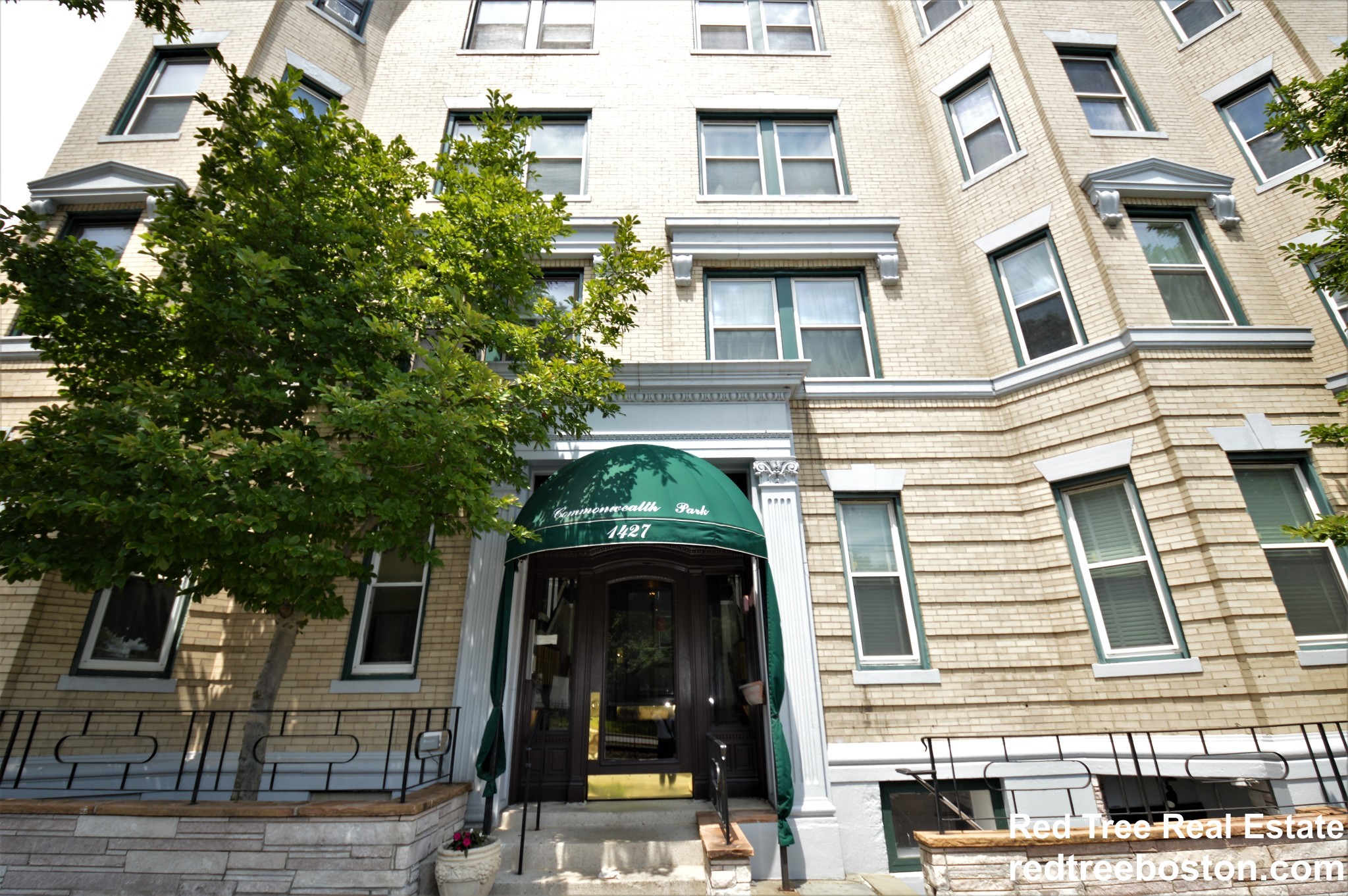 1427 Commonwealth Ave, Allston