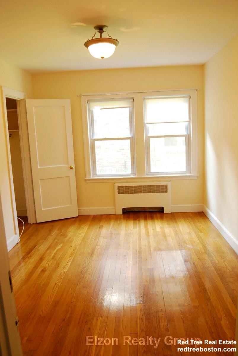 95 Undine Rd, Brighton