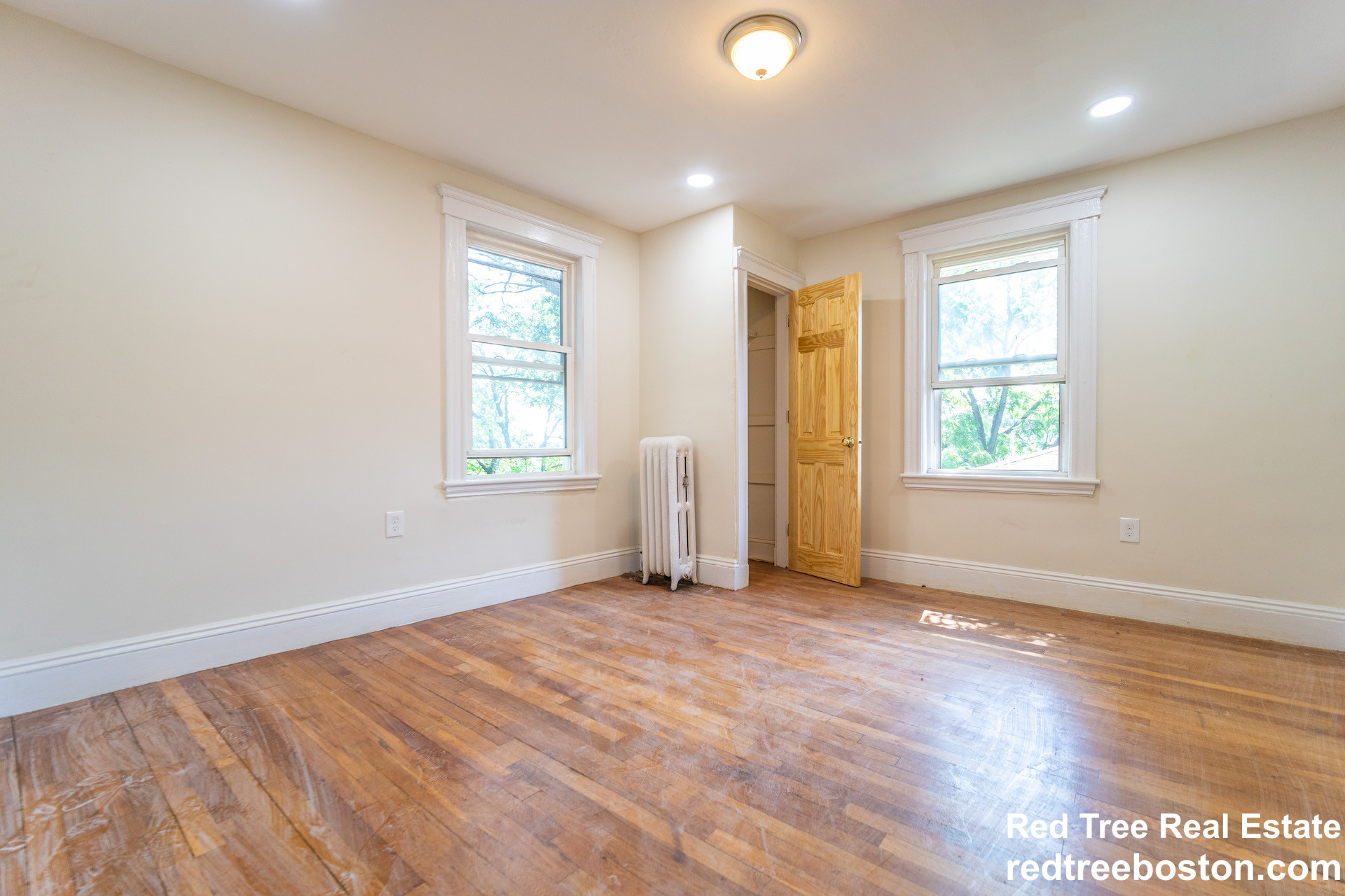 12 Logan St, Roxbury