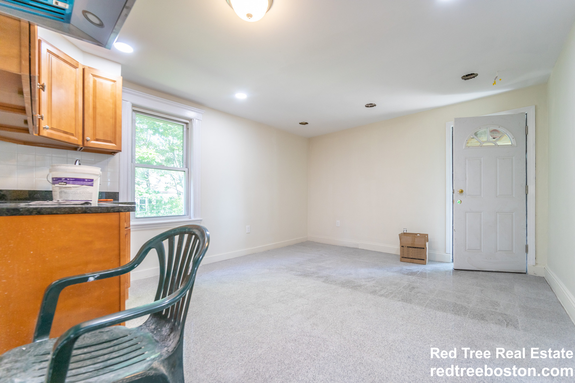 12 Logan St, Roxbury