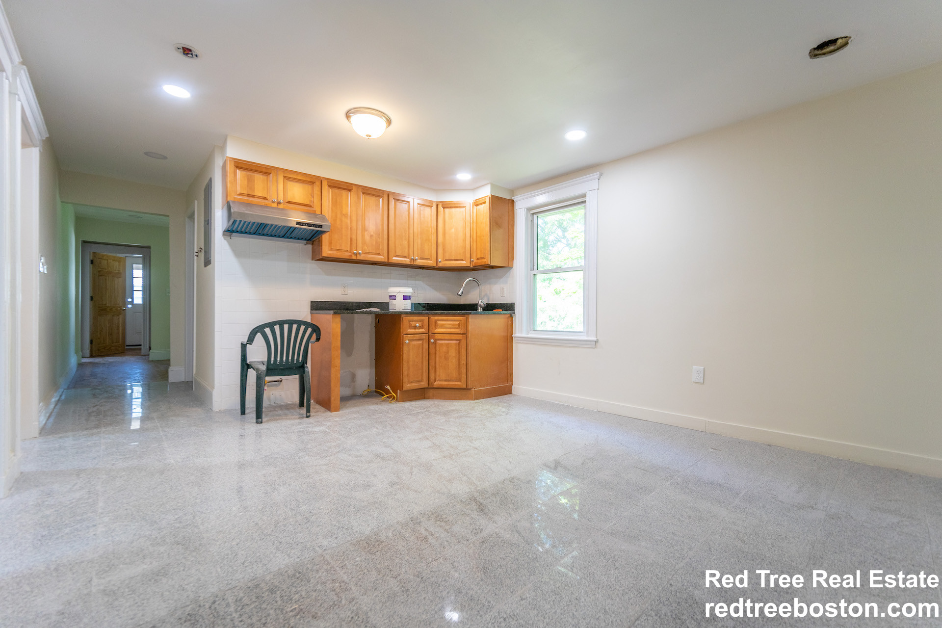 12 Logan St, Roxbury