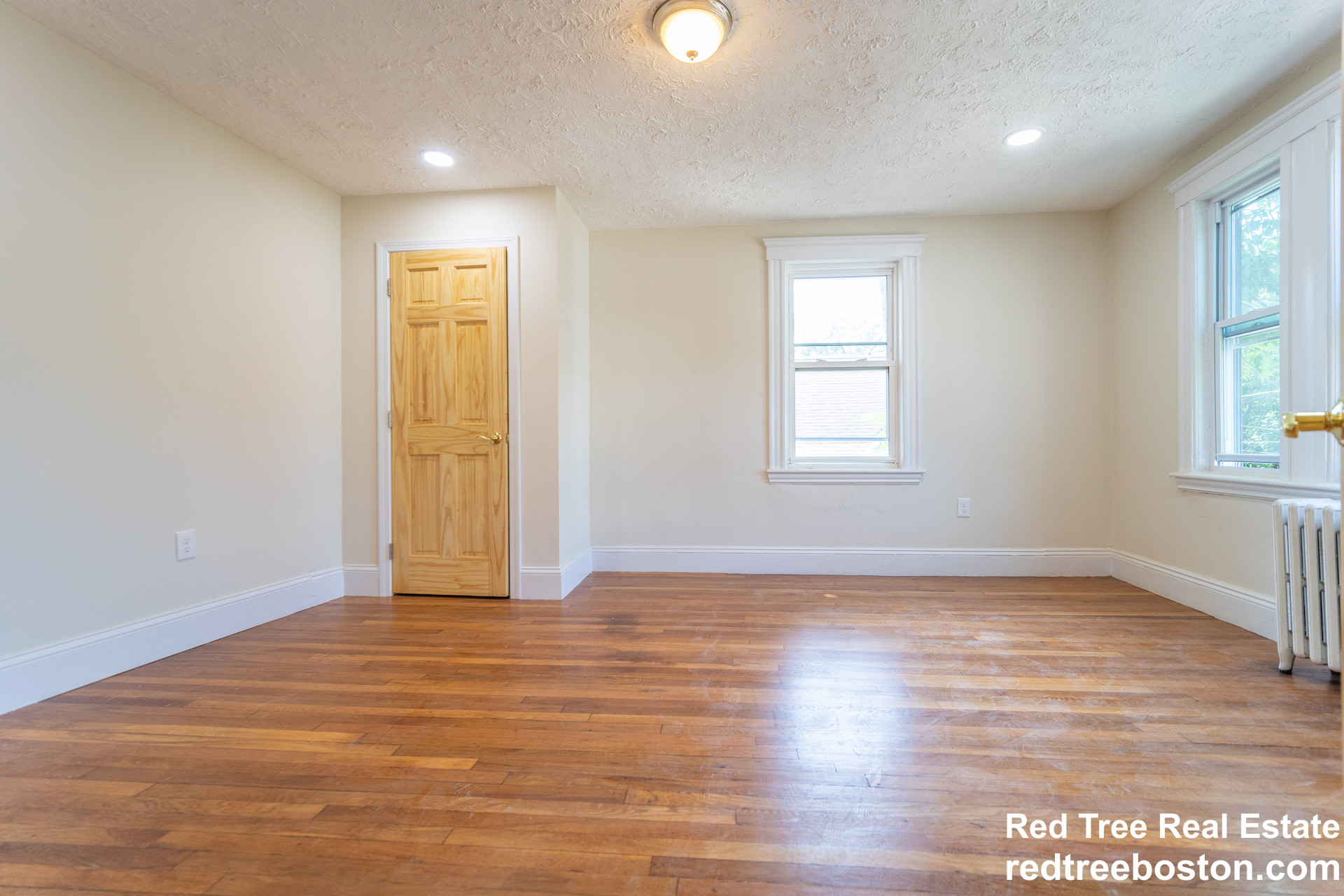 12 Logan St, Roxbury