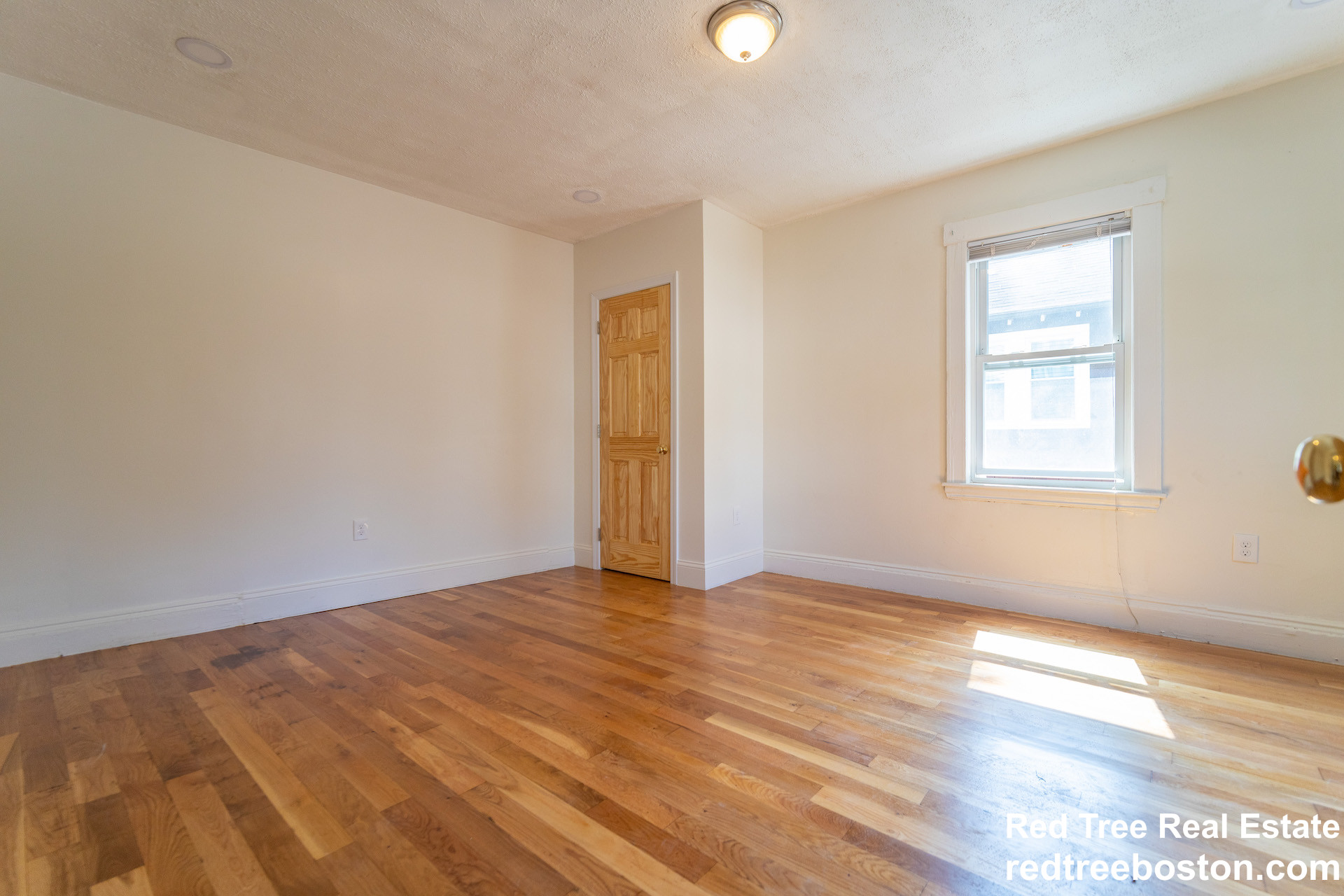 14 Logan St, Roxbury