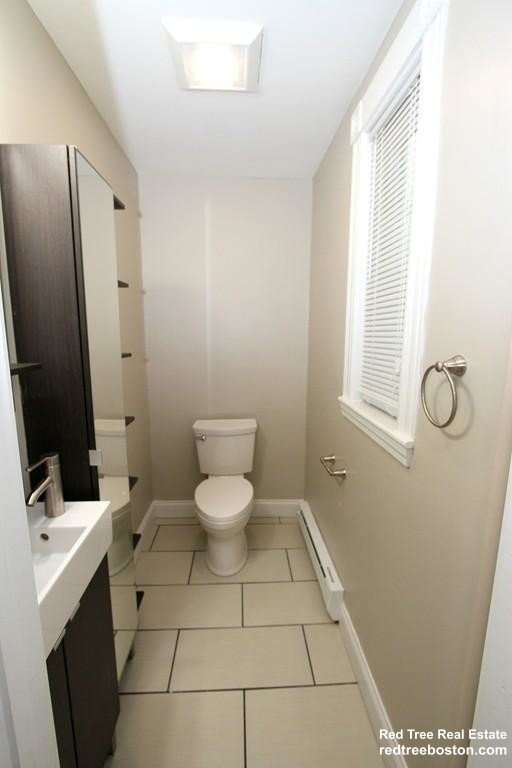 4 bed, 1.5 bath apartment for rent at 35 Harbor View St Unit 3, Dorchester — photo 18 of 23