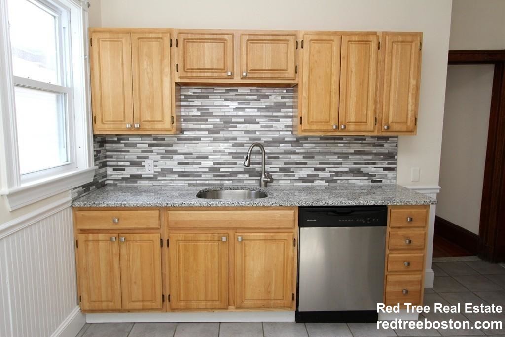 68 Bakersfield St, Dorchester