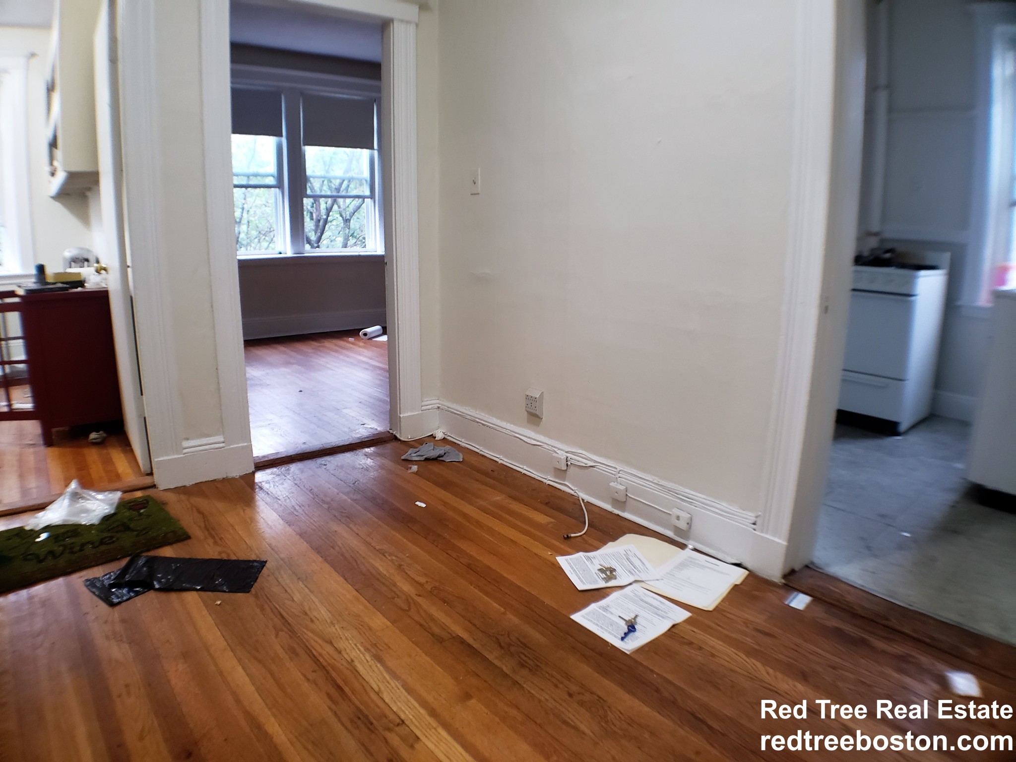 2 bed, 1 bath apartment for rent at 9 Egremont Rd Unit 9, Brighton — photo 3 of 13
