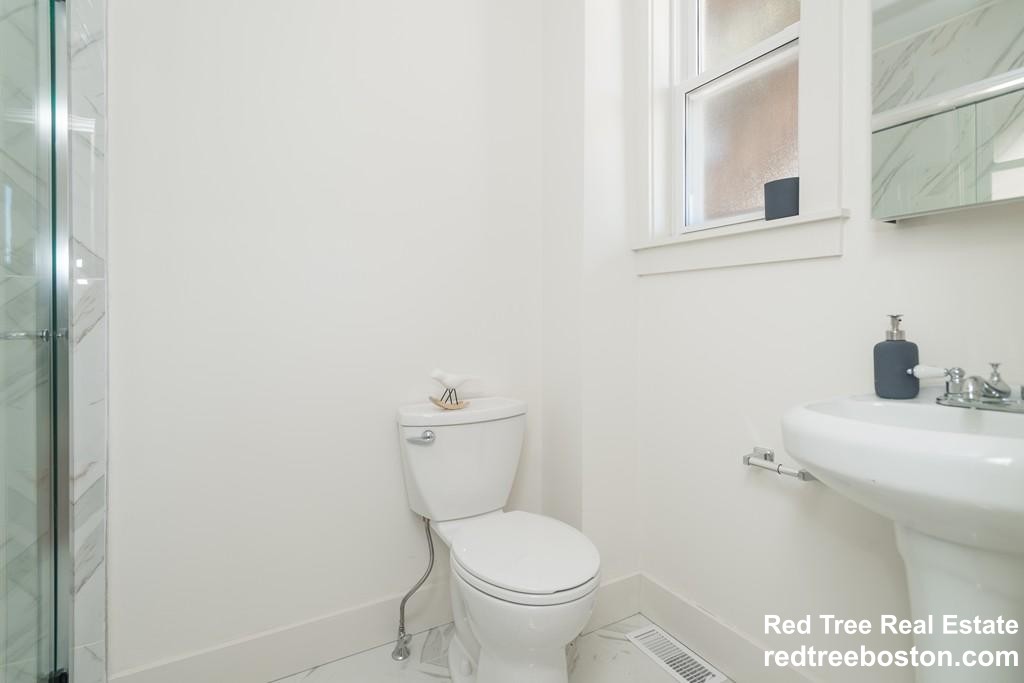 1 bed, 1 bath apartment for rent at 150 Pleasant St Unit 3, Dorchester — photo 16 of 25