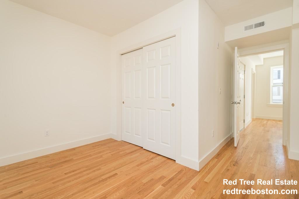 1 bed, 1 bath apartment for rent at 150 Pleasant St Unit 3, Dorchester — photo 5 of 25