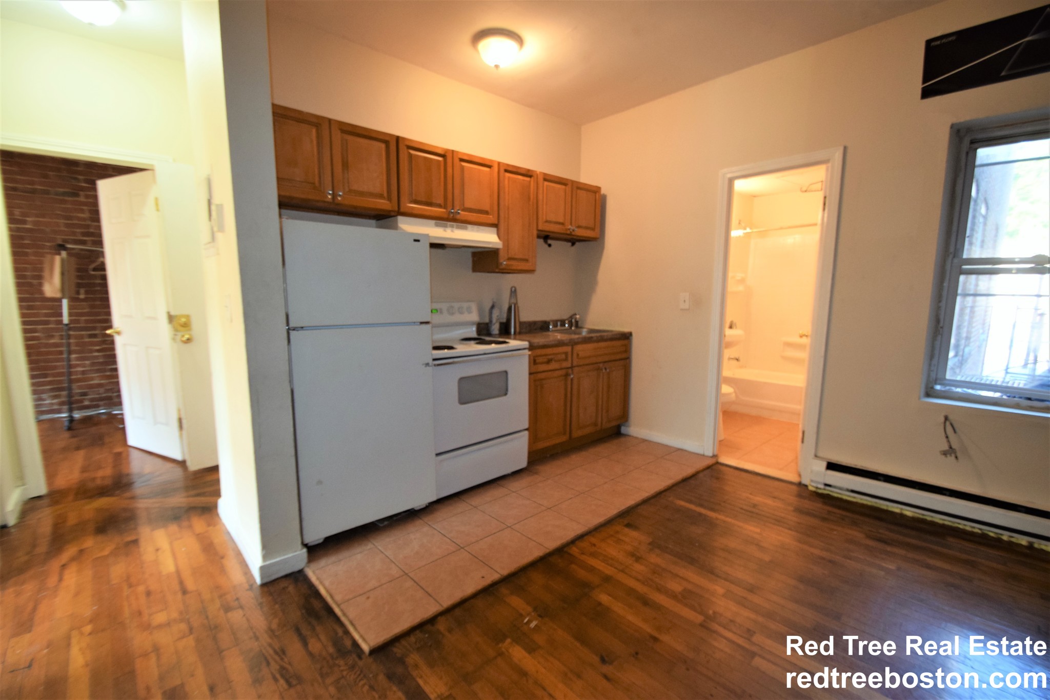 886 Huntington Ave, Mission Hill