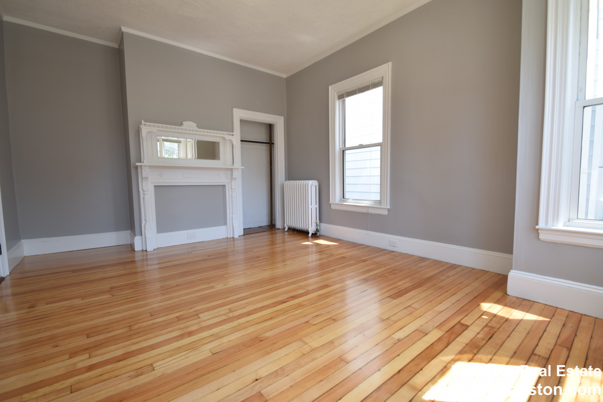 4 bed, 2 bath apartment for rent at 83 Surrey St Unit 1, Brighton — photo 3 of 27