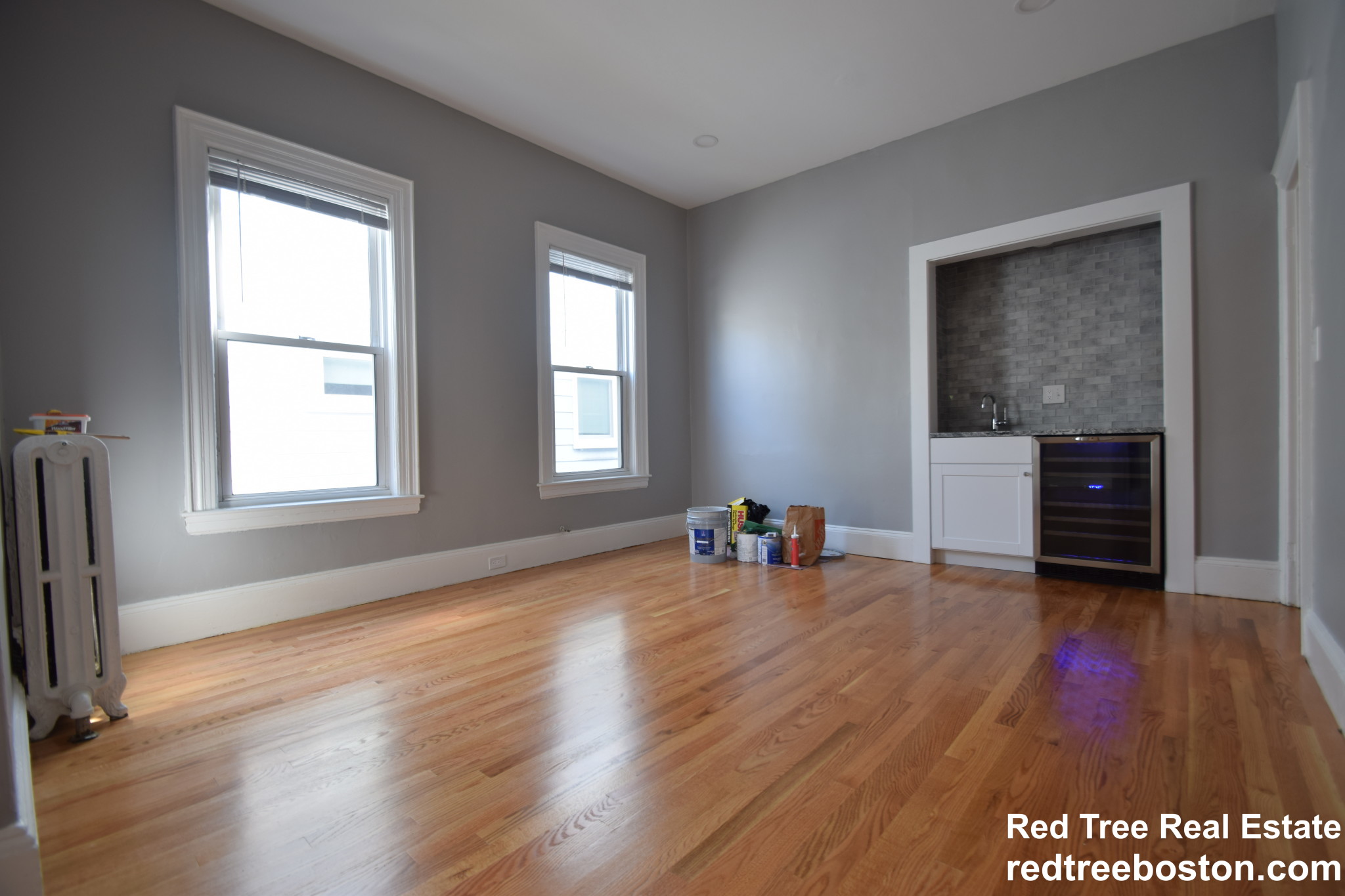 4 bed, 2 bath apartment for rent at 83 Surrey St Unit 1, Brighton — photo 4 of 27