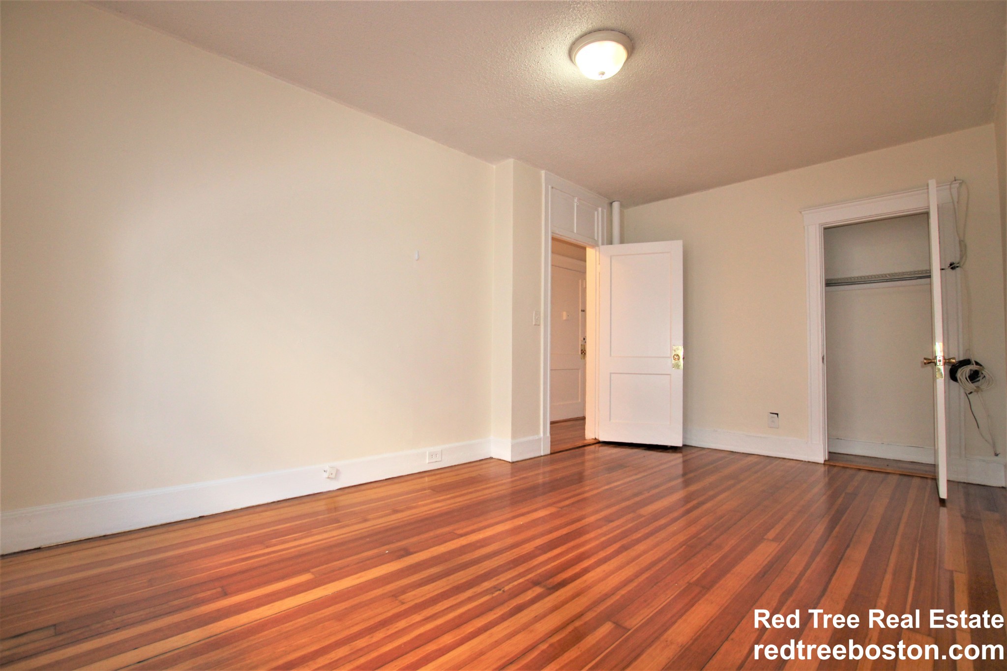 6 Barrows St, Allston