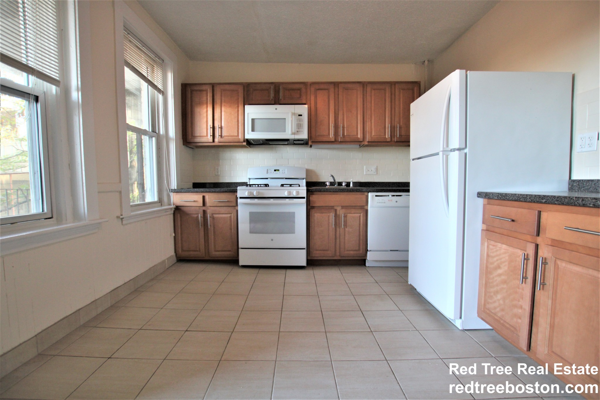 6 Barrows St, Allston