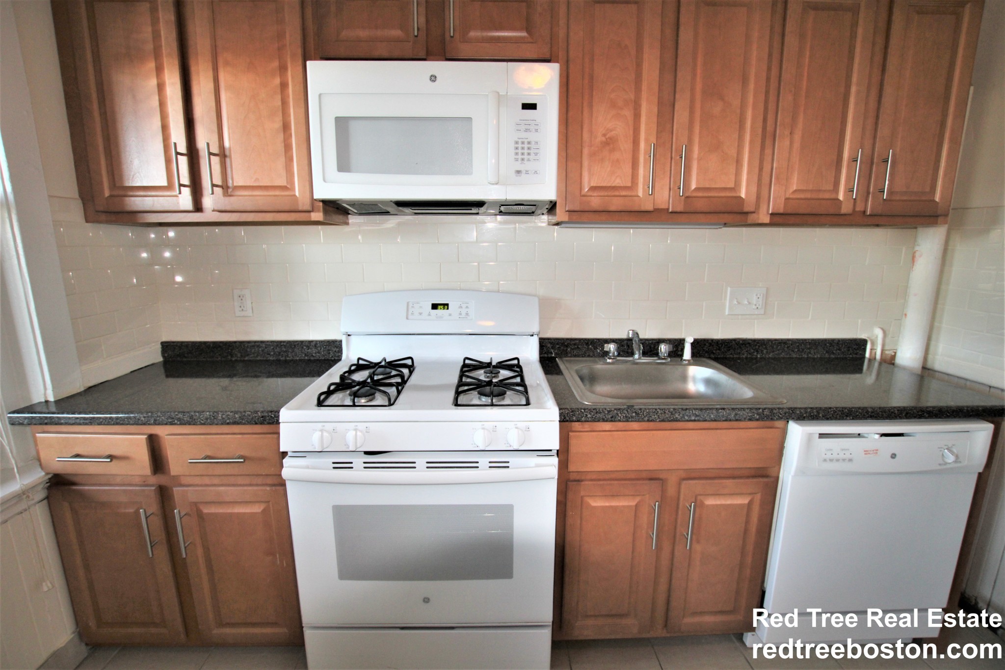 6 Barrows St, Allston