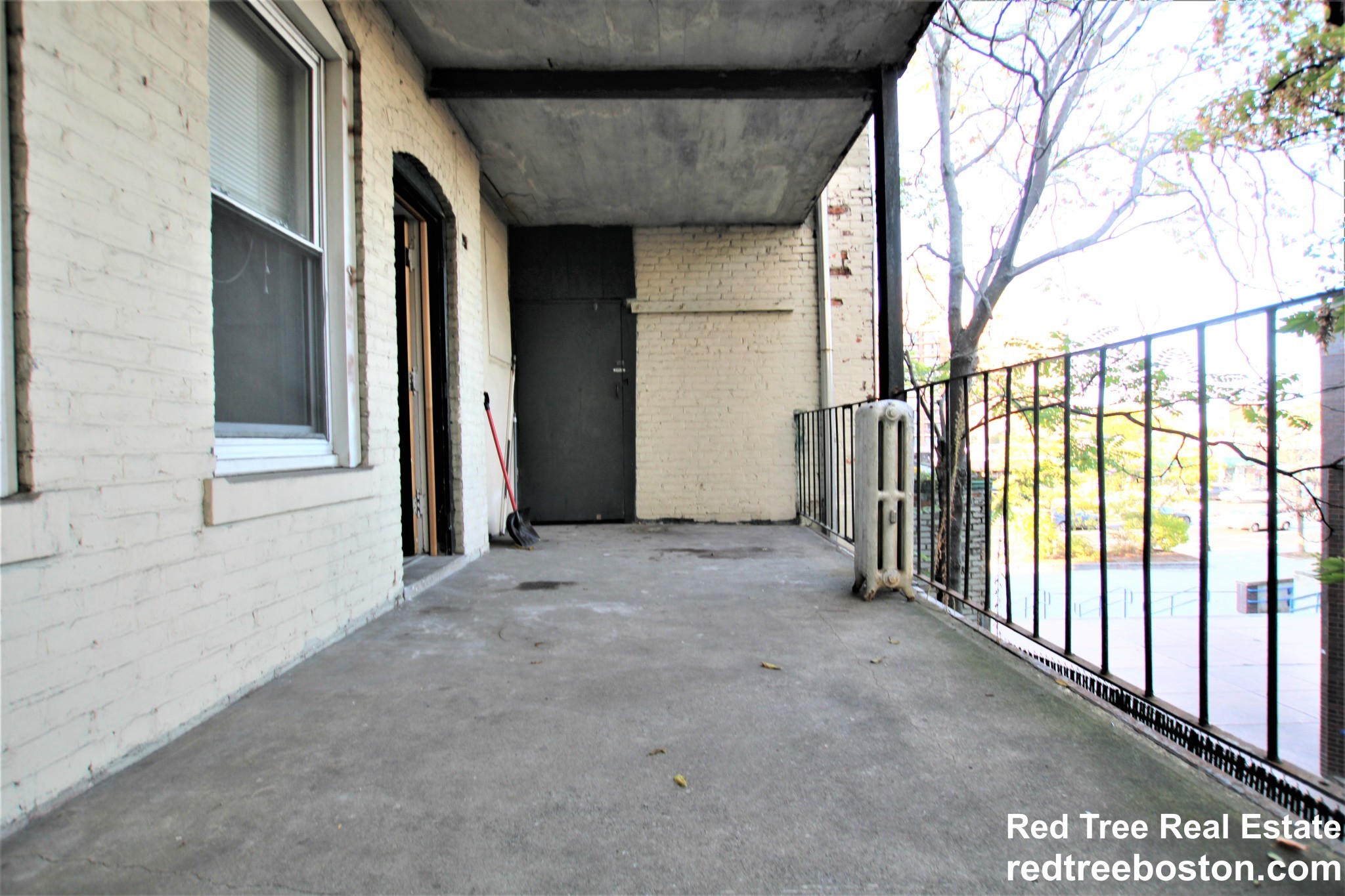 6 Barrows St, Allston