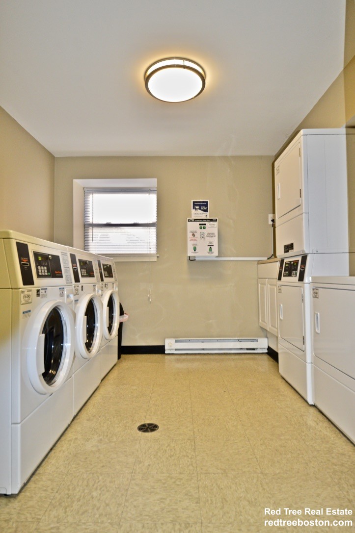 457 Centre St, Newton Centre