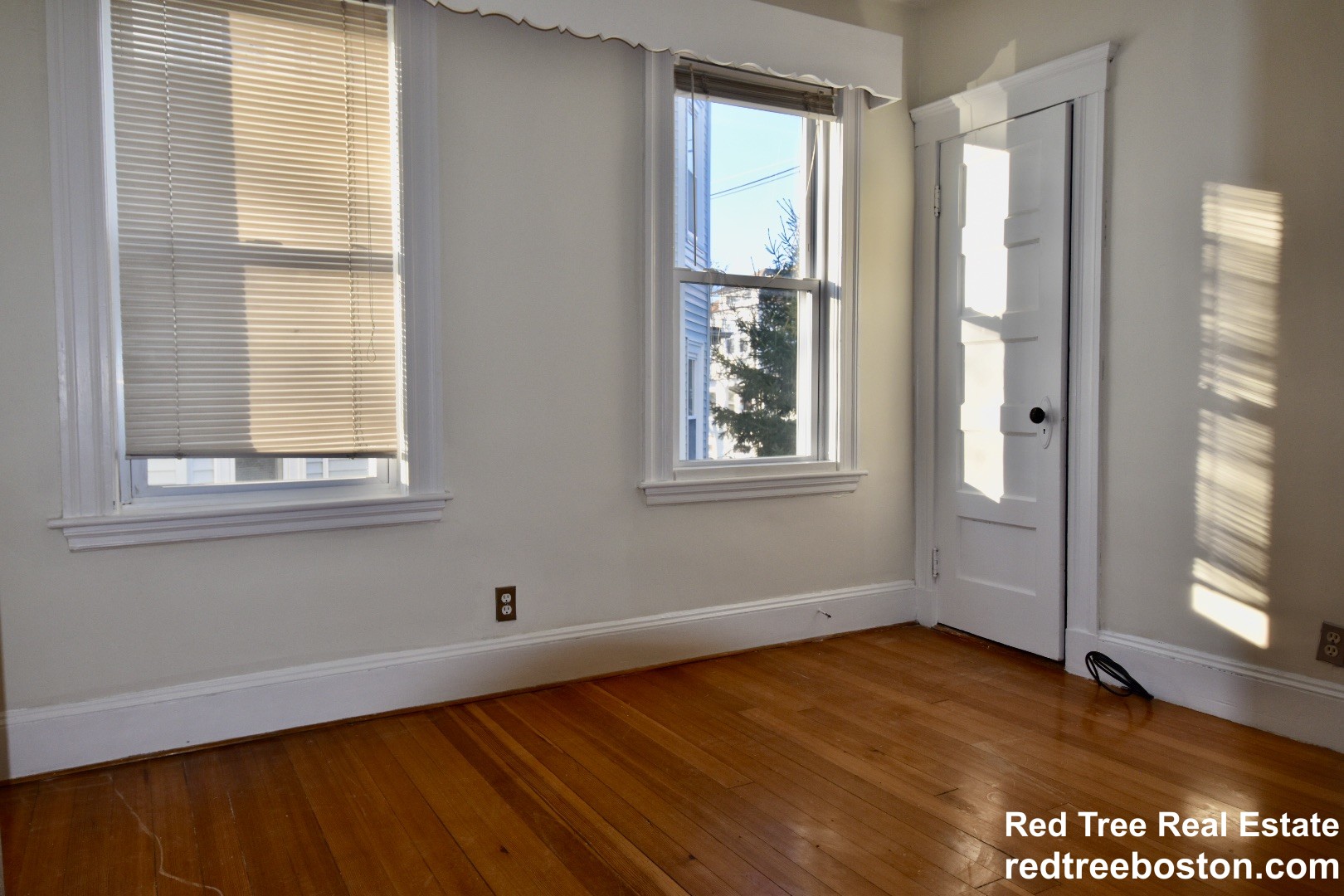 96 Conwell Ave, East Somerville