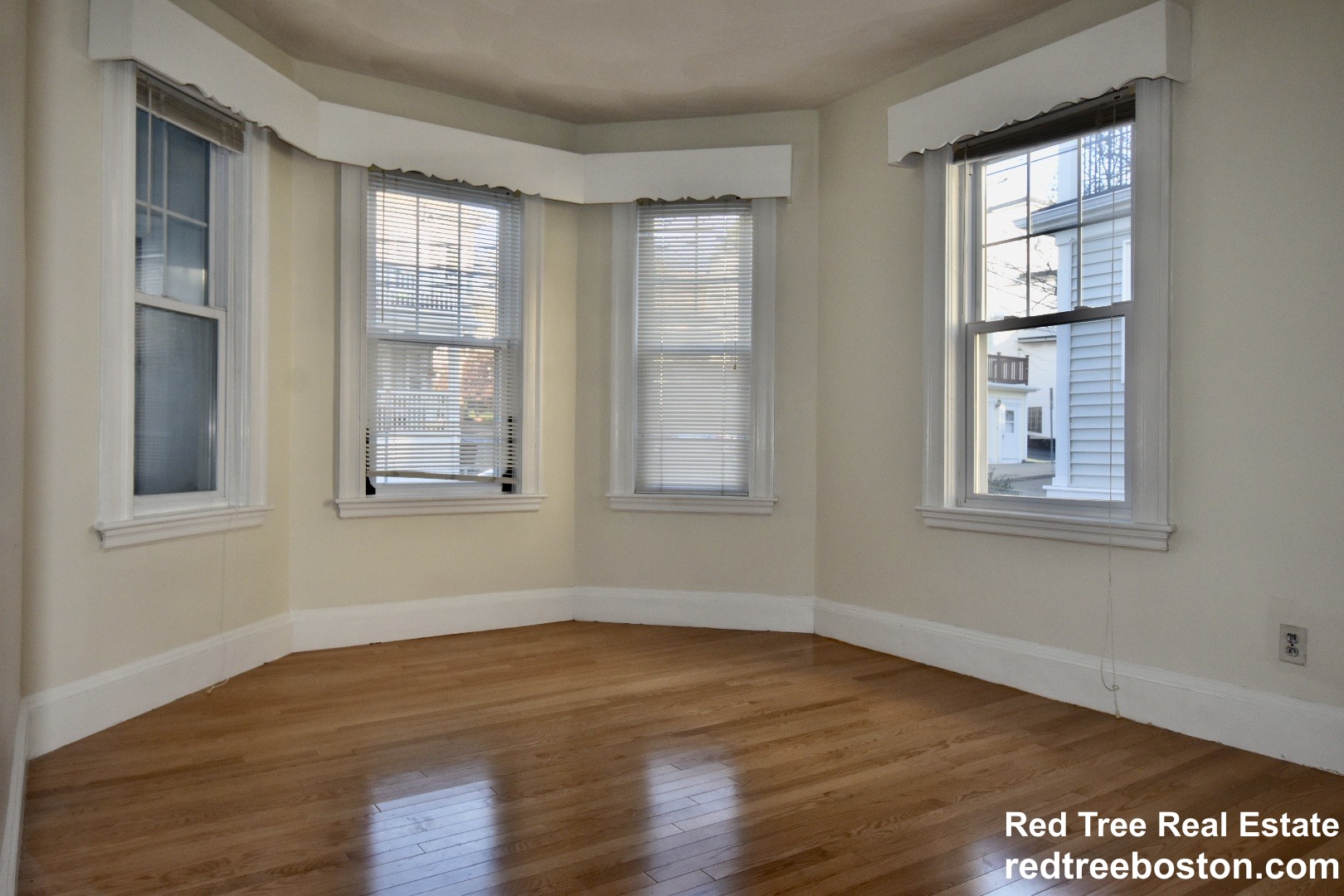 96 Conwell Ave, East Somerville