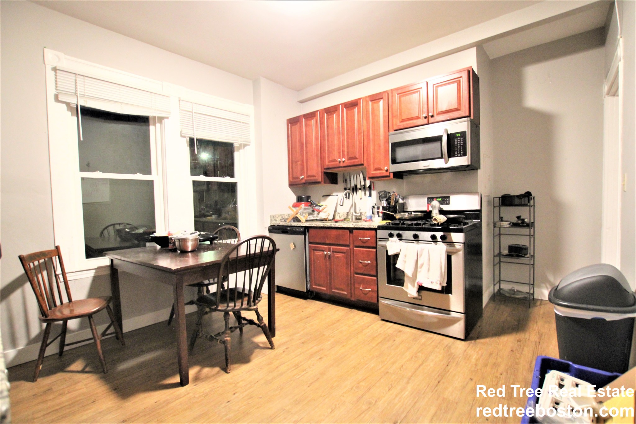 6 8 Sunset St, Mission Hill