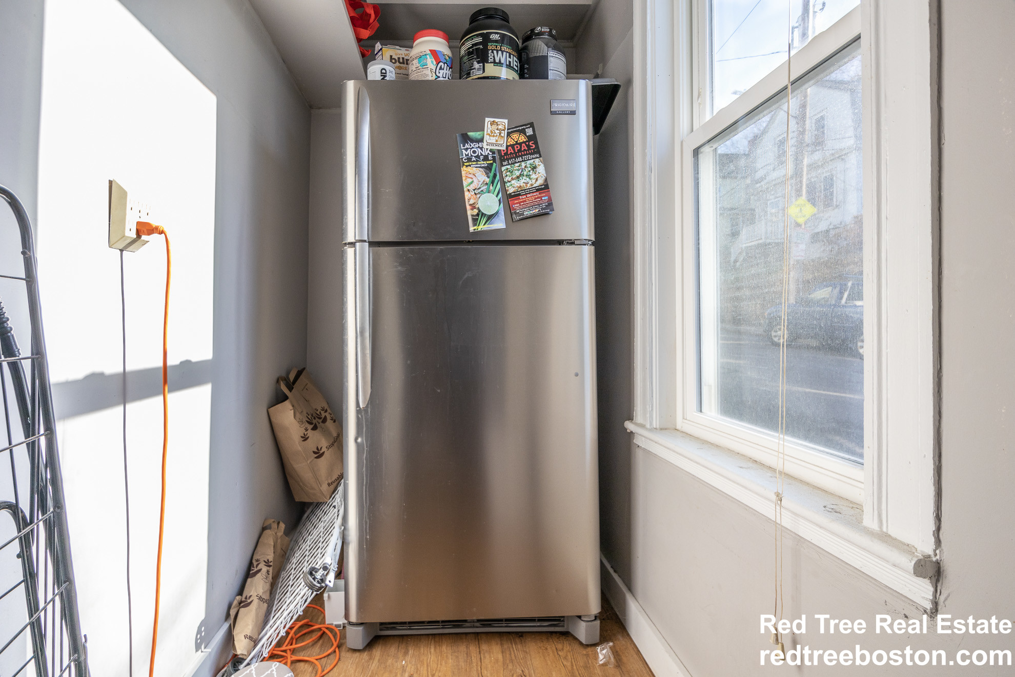 8 Sunset St, Mission Hill