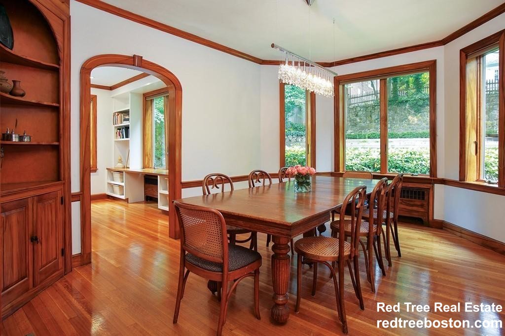 75 Somerset Rd, Brookline Hills