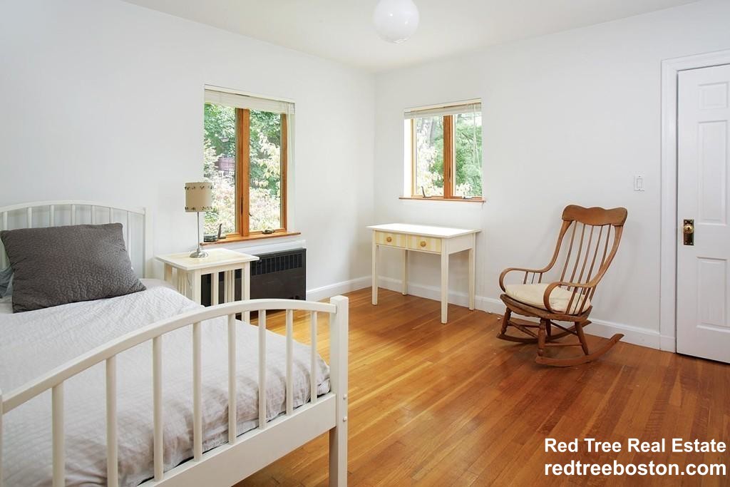 75 Somerset Rd, Brookline Hills