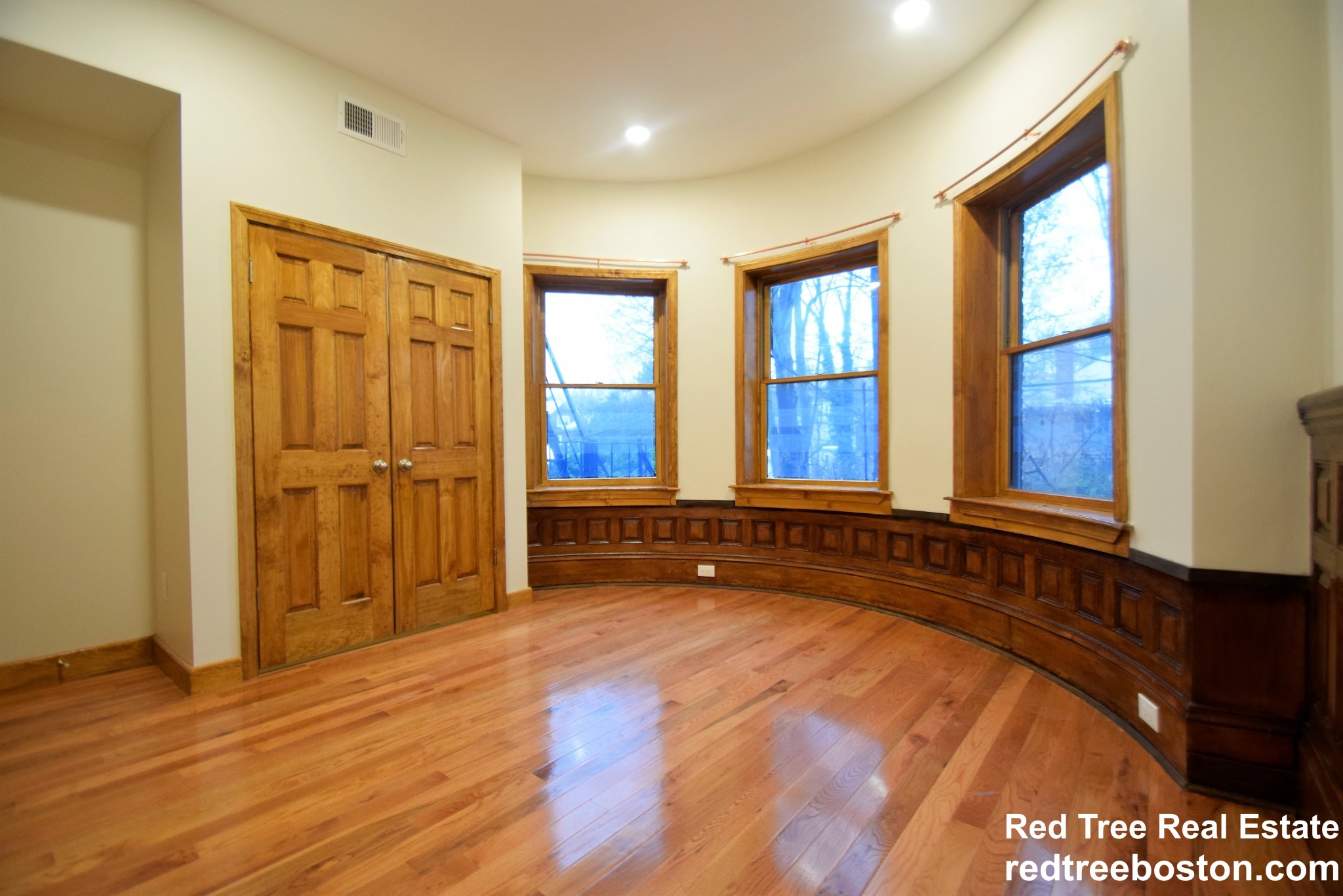 1736 Beacon St, Brookline